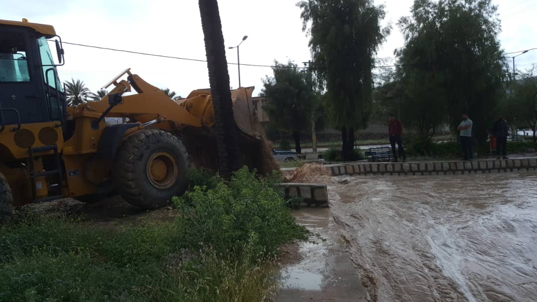 اقدامات شهرداری اوز جهت مهار سیلاب
